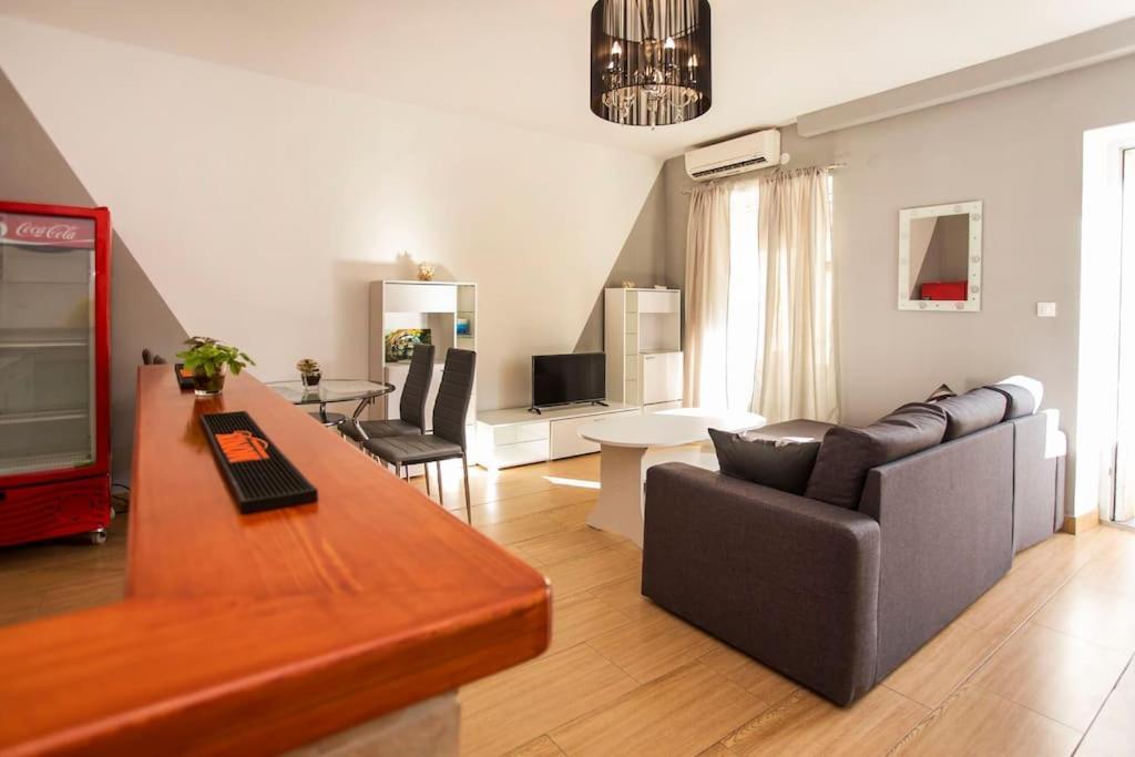 Apartman Den,Rovinj Oaza U Centru Grada I Besplatnim Parkingom Apartment Luaran gambar
