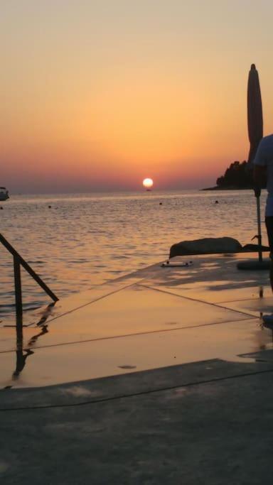 Apartman Den,Rovinj Oaza U Centru Grada I Besplatnim Parkingom Apartment Luaran gambar